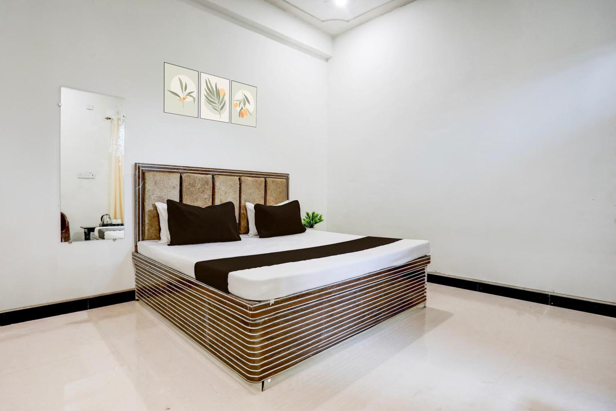 Hotel O Kanha Galaxy Brothers Group Канпур Экстерьер фото