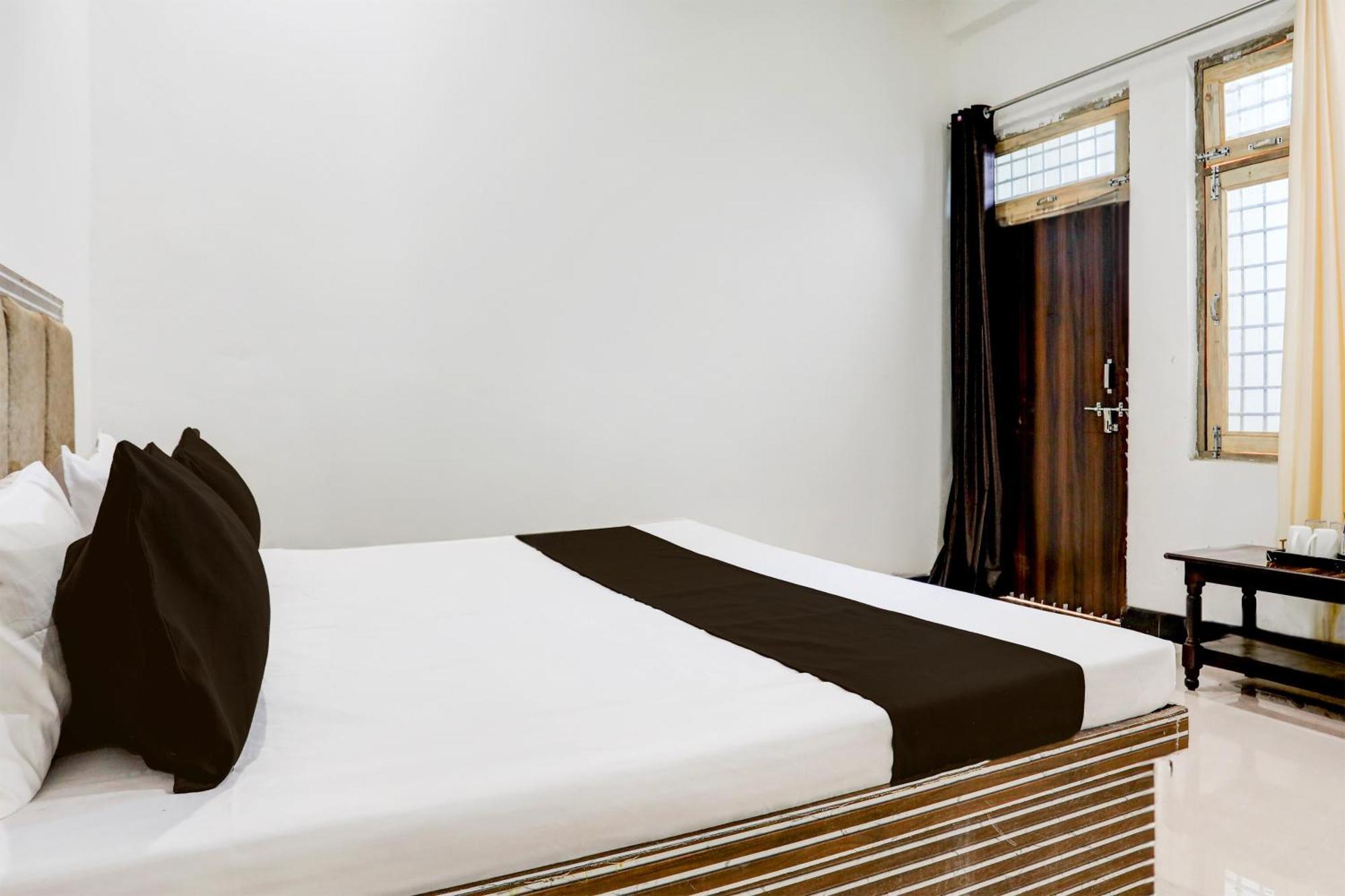 Hotel O Kanha Galaxy Brothers Group Канпур Экстерьер фото